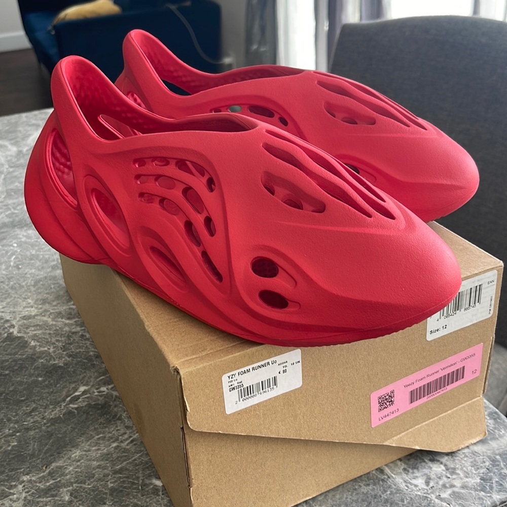 Yeezy Foam Runner- Vermillion